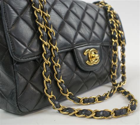 do chanel bags from 1989 have leather through the chain|old chanel bags.